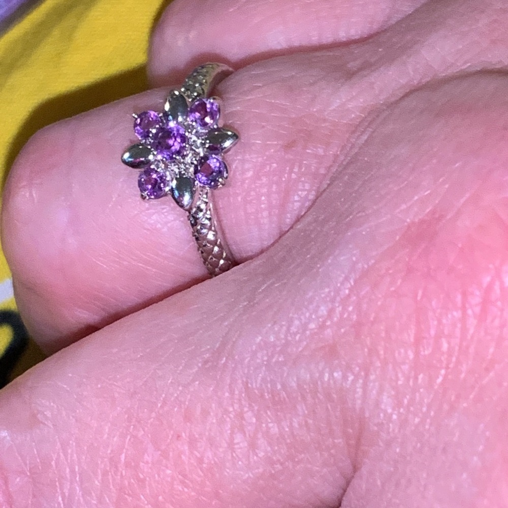 Amethyst flower ring